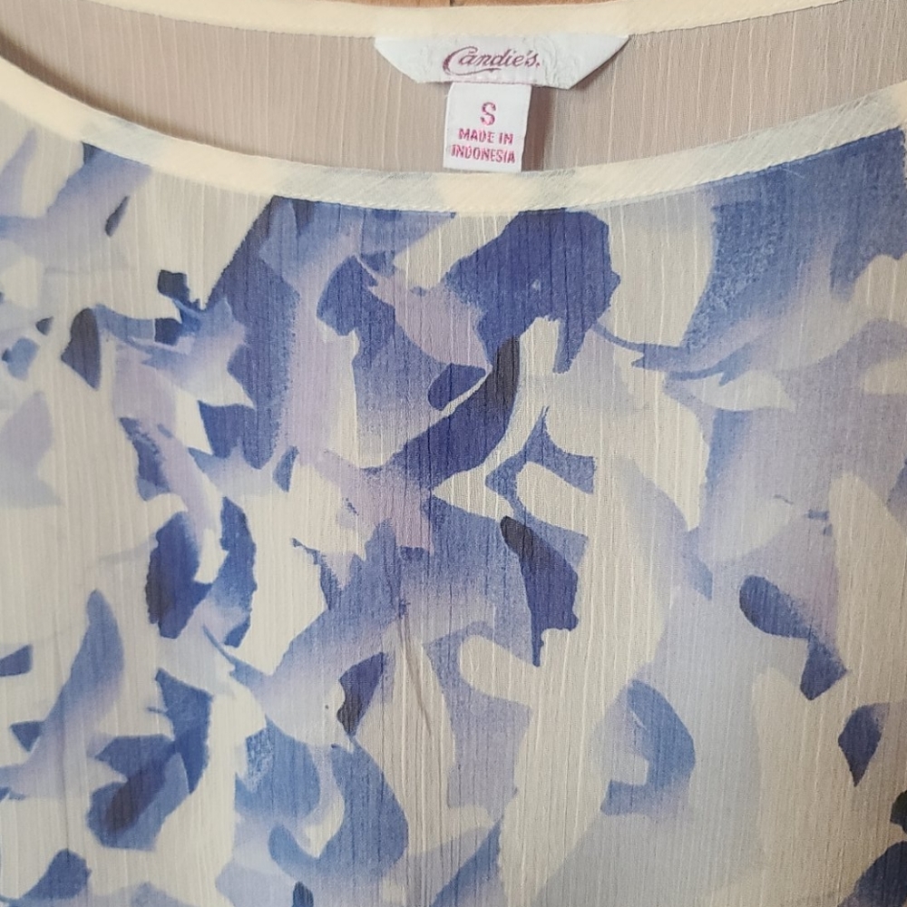 💙Candie's top💙 - Picture 2 of 5